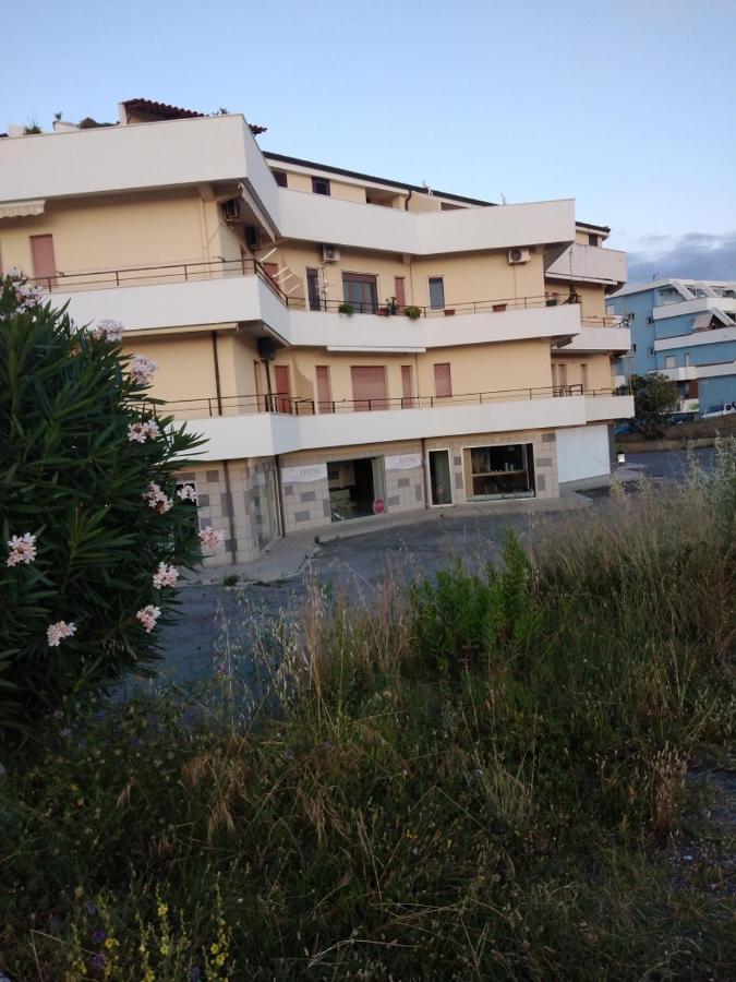 Apartments Mediterraneo 475 Scalea Eksteriør billede